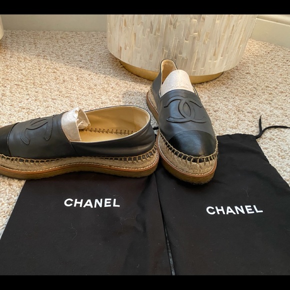 CHANEL DOUBLE SOLES ESPADRILLES - Picture 2 of 6